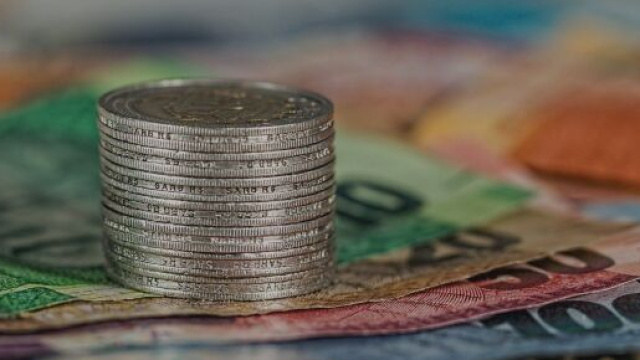 Reddito di emergenza 2020, domande fino al 15 ottobre: a chi spetta la terza rata.