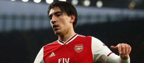 Hector Bellerin, difensore dell'Arsenal, piacerebbe alla Juventus.