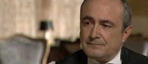 Una vita, trama puntata del 21 agosto: Ramon finge di non sapere nulla della truffa di Alfredo.