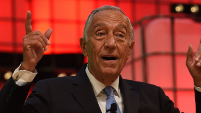 Le président portugais sauve deux femmes tombées à l'eau. Credit: Wikimedia Commons.Diarmuid Greene/Web Summit via Sportsfile