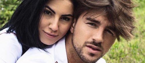 Giulia De Lellis e Damante ancora vicini su Instagram: lei lo cita, lui le mette like a una foto.