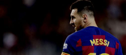 Messi, non è sicura la sua permanenza al Barcellona.