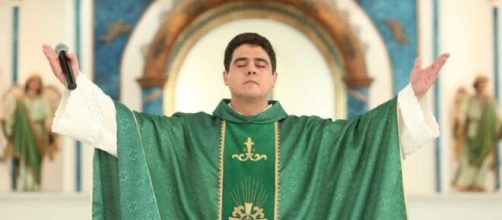 Padre Robson é reitor do Santuário Basílica de Trindade. (Divulgação/Afipe)