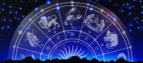 Previsioni oroscopo per la giornata di lunedì 24 agosto 2020.