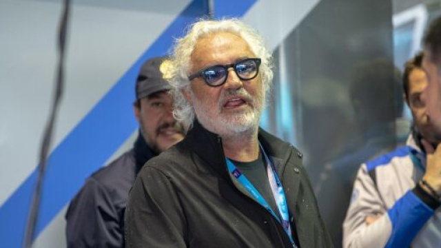 Flavio Briatore è risultato positivo al tampone sul coronavirus effettuato poco prima del suo ricovero al San Raffaele di Milano. Blasting news