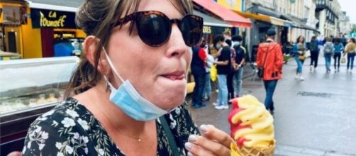 Alors qu'elle mangeait une glace, une femme a été verbalisée - photo capture d'écran Facebook