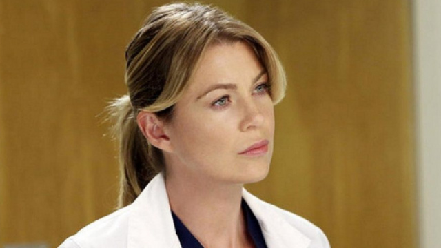 Nella dodicesima stagione di Grey's Anatomy, Meredith Grey prova a ricostruire la sua vita dopo la morte di Derek Shepherd.