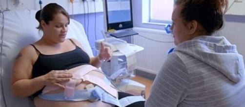 Célibataire, elle attend son 10ème enfant. "Les allocs me donnent tellement je ne m'arrête pas" - Photo capture d'écran Cstar emission Célibataire, elle attend son 10ème enfant. "Les allocs me donnent tellement je ne m'arrête pas" - Photo capture d'écran Cstar emission