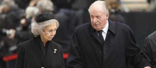 El rey emérito Juan Carlos I abandonó España y se desconoce qué hará la reina Sofía.