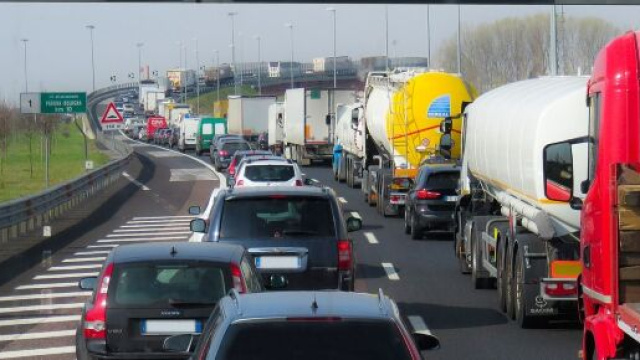 L'histoire s'est déroulée sur l'autoroute entre Lille et le Vaucluse sur une aire de repos, source : image d'illustration Pixabay