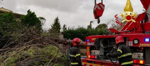 Maltempo: sorelline perdono la vita in campeggio a Massa, 38enne disperso nel varesotto.