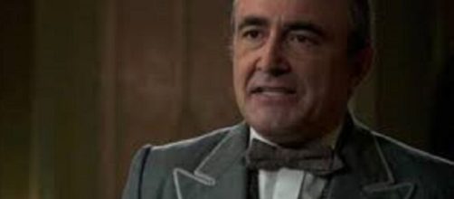 Una vita, trama puntata del 2 settembre: Ramon racconta ad un giornalista le malefatte di Alfredo Bryce.