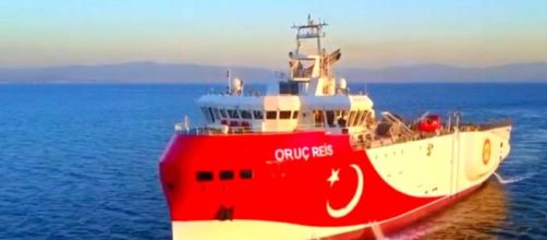Nave oceanografica turca nell'area marittima contesa con la Grecia.