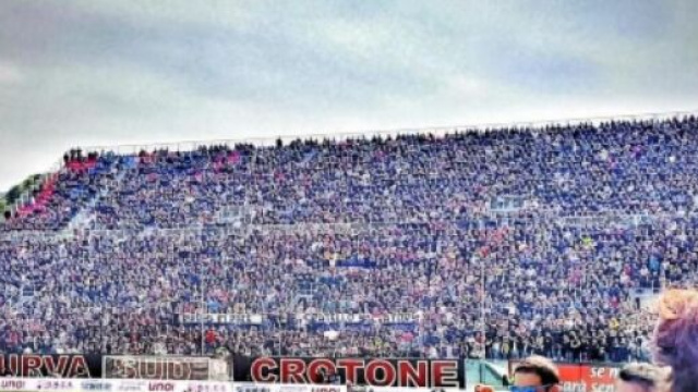 Calciomercato, Crotone: si seguirebbe Paganini, Festa rinnova fino al 2022.