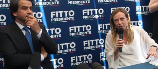 Raffaele Fitto e Giorgia Meloni, per Tecnè il candidato del centrodestra sarebbe davanti a Emiliano.