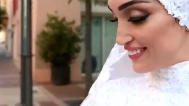 Beirut esplosione, il video della sposa travolta.