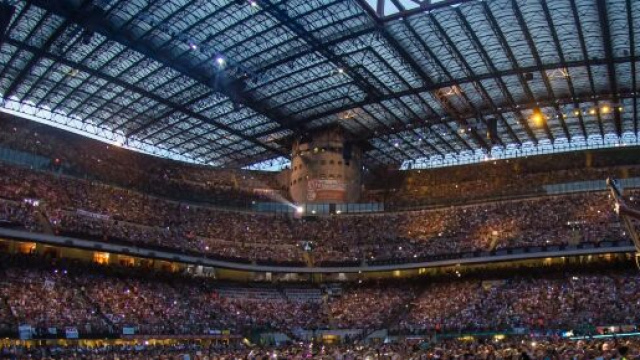 Lo stadio San Siro durante un concerto.