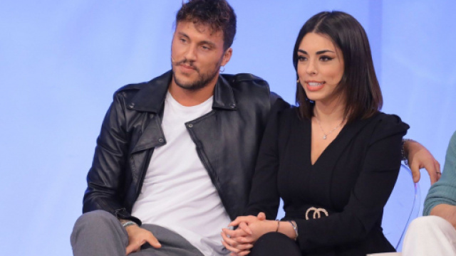 Giulia D'Urso, ex U&D, fa chiarezza sul rapporto con Raselli: ‘Stiamo ancora insieme’.