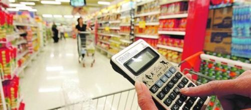 Economia no supermercado é necessário com a disparada dos preços (Arquivo Blasting News)