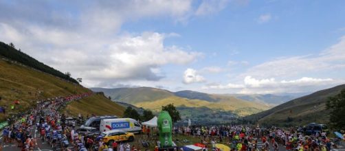Our Favorite Photos From Stage 8 – Road Bike Action - roadbikeaction.com