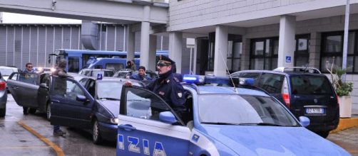 Brindisi, assalto armato alla farmacia di piazza Raffaello nel quartiere Sant'Elia: indagini in corso.