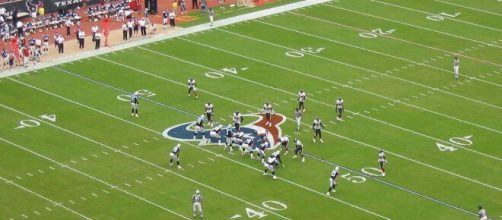 The Houston Texans hosting the Tennessee Titans. [image source: Wikimedia Commons]