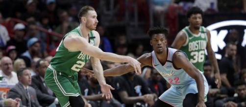 Boston Celtics e Miami Heat abrirão as finais da Conferência Leste da NBA, nessa terça. (Arquivo Blasting News)