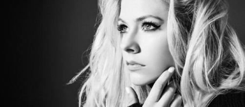 La cantante franco-canadiense, Avril Lavigne. - wegow.com