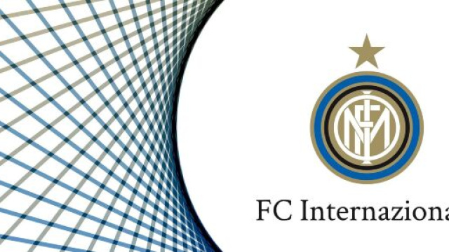 Radja Nainggolan accostato al Paris Saint Germain.