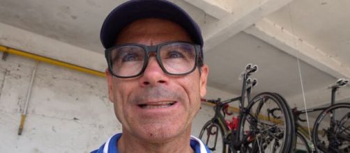 Il commissario tecnico della Nazionale di ciclismo Davide Cassani polemico contro chi lo critica per l'uso di una e-bike.