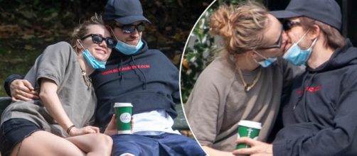 Robert Pattinson es visto con su novia tras recuperarse de COVID