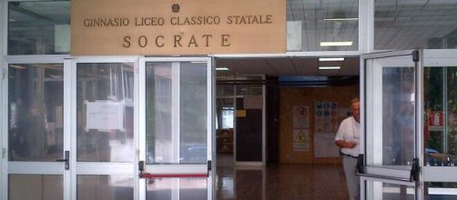 Roma, Liceo Socrate: niente minigonna perché 'ai prof cade l'occhio', si attiva il Miur.