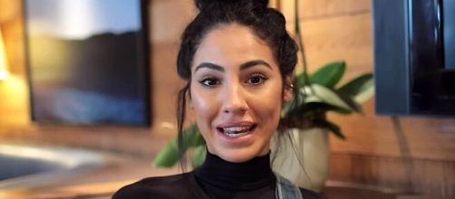Giulia De Lellis su Instagram: 'Malinconica, distratta, con gioia'.