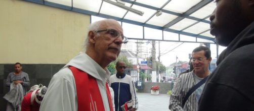 Padre Júlio Lancelotti declara: “eleger Bolsonaro foi um erro”. (Arquivo Blasting News)