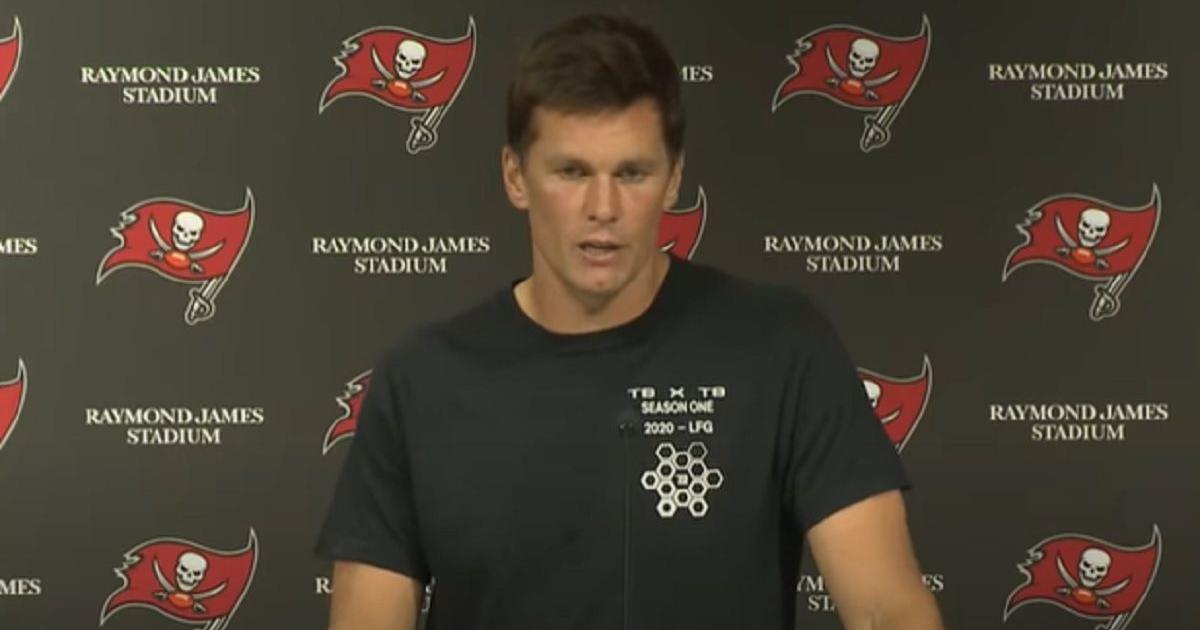 Brady sends love to family after 1st win with Bucs, gives ...
