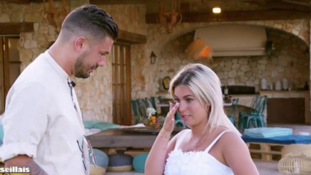 LMvsMonde5 : Kevin Guedj apprend que Carla est seule contre tous, il est très déçu de l'attitude de sa famille des Marseillais.