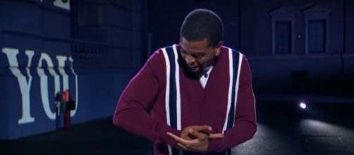 Brandon Leake moves the 'America's Got Talent' finals with loving words to his daughter. [Image source: AGT/YouTube]