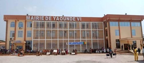 La Mairie de Yaoundé VI au Cameroun (c) Odile Pahai