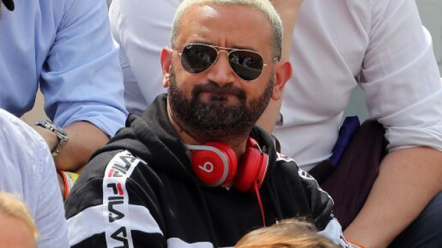 Cyril Hanouna : sa "fête" en pleine rue scandalise les internautes ... - ohmymag.com