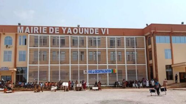 La Mairie de Yaoundé VI au Cameroun (c) Odile Pahai