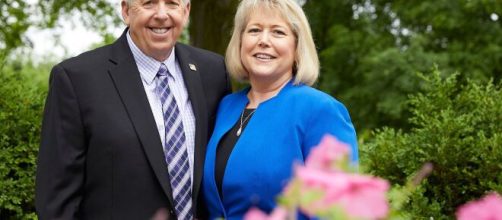 Missouri Governor Mike Parson and his wife Teresa test positive ... (Image via ABCNews/Youtube)