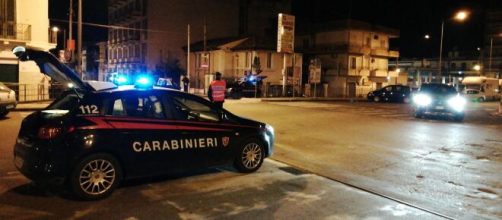 Coronavirus a Napoli, movida: quattro giovani multati perché senza mascherina, tre arresti.