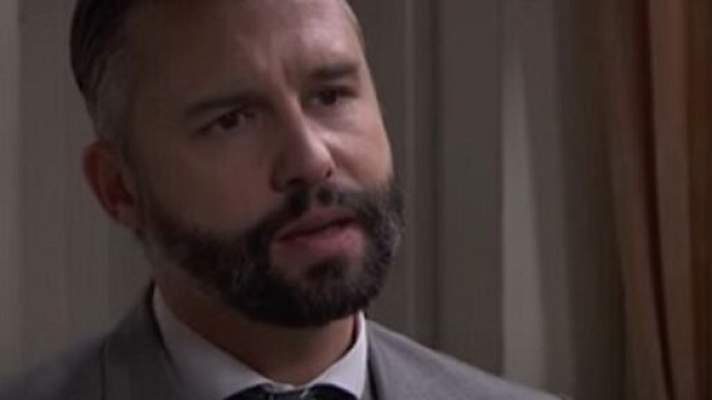 Una vita, trame al 10 ottobre: Felipe sospetta che Marcia sia stata aggredita da Alfredo.