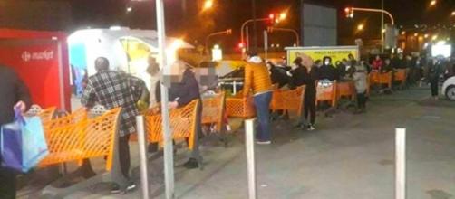 ​Napoli, nuovo assalto ai supermercati: torna la paura del lockdown