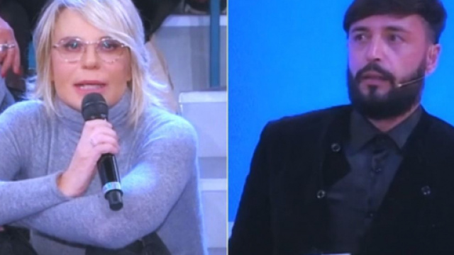 U&D, registrazione 3 settembre: Maria si arrabbia con un cavaliere, Armando sotto attacco.