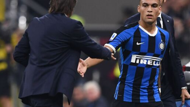 Il probabile acquisto di Depay allontanerebbe Lautaro Martinez dal Barcellona.