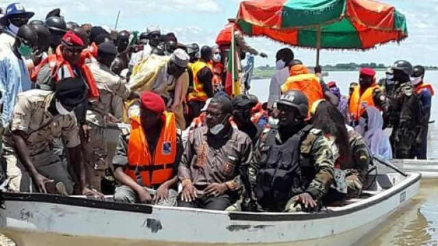 Le Ministre de l'Administration Territoriale du Cameroun, Paul Atanga Nji dans le Nord (c) Minat