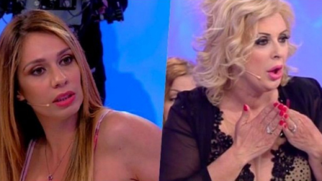 U&D, Pamela mostra su IG biglietto col numero di Tina: 'Me l'ha dato lei, non sono pazza'.