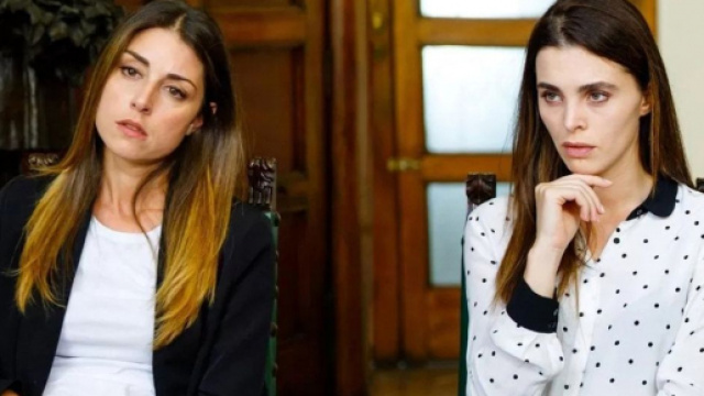 Un posto al sole: Serena (Miriam Candurro) e Beatrice (Marina Crialesi).