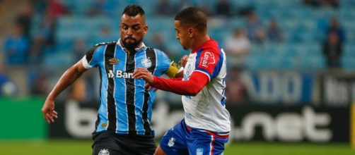 Bahia e Grêmio, dois tricolores se enfrentarão nesta quinta em Salvador pela nona rodada do Brasileirão. (Arquivo Blasting News)